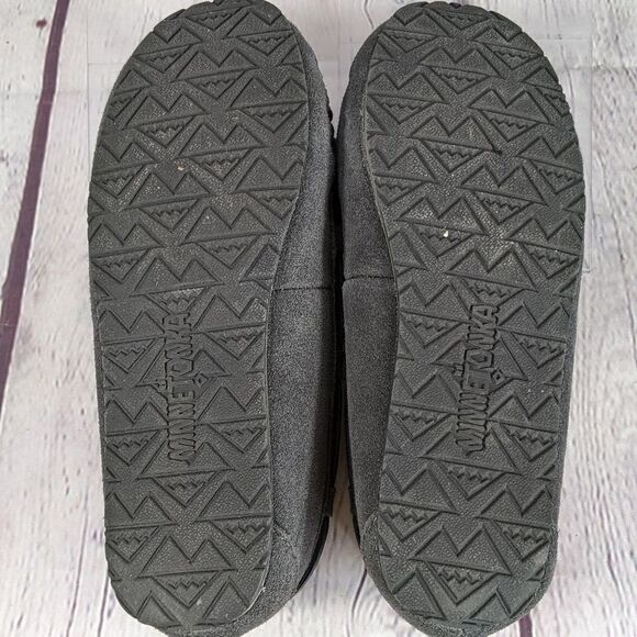 Minnetonka Jr. Trapper Moccasin Slippers - Picture 6 of 9